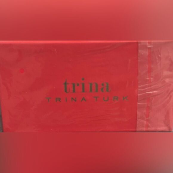 TRINA TURK Leopard Print Large Zip Around Wallet - Brand New in Box - Picture 5 of 5